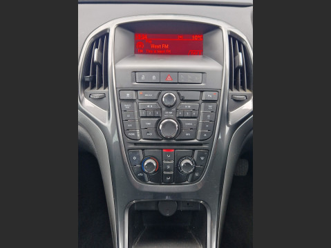 Vauxhall Astra 2.0 CDTi SE Sports Tourer Euro 5 (s/s) 5dr 13