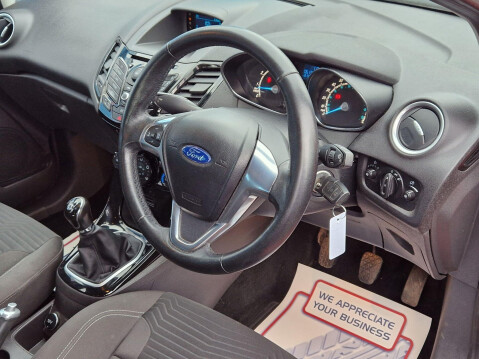 Ford Fiesta 1.25 Zetec Euro 5 5dr 8