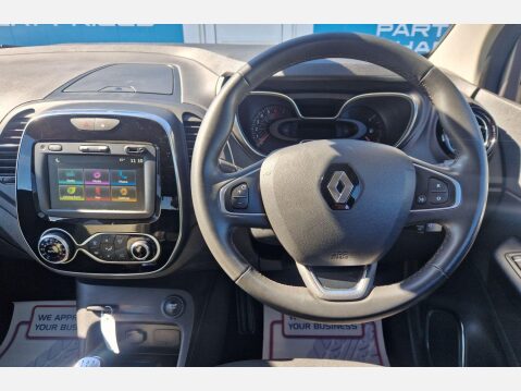 Renault Captur 0.9 TCe ENERGY Iconic Euro 6 (s/s) 5dr 10