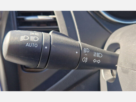 Renault Captur 0.9 TCe ENERGY Iconic Euro 6 (s/s) 5dr 17