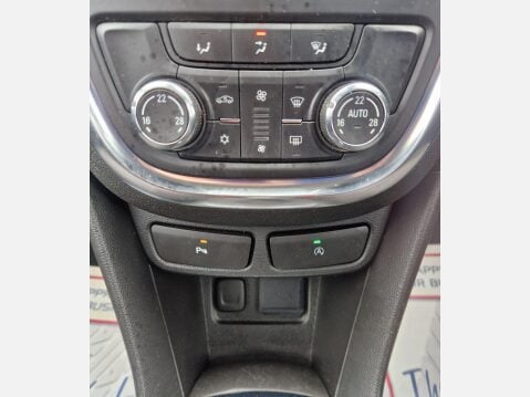 Vauxhall Mokka 1.6i Exclusiv 2WD Euro 6 (s/s) 5dr 13