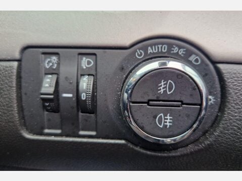 Vauxhall Mokka 1.6i Exclusiv 2WD Euro 6 (s/s) 5dr 15