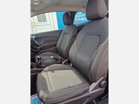 Ford Fiesta 1.1 Ti-VCT Zetec Euro 6 (s/s) 3dr 30
