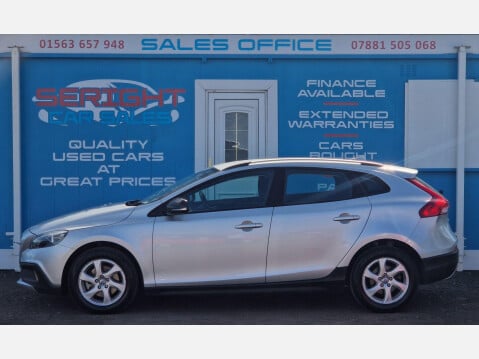Volvo V40 1.6 D2 SE Euro 5 (s/s) 5dr 4