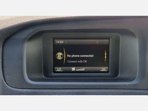Volvo V40 1.6 D2 SE Euro 5 (s/s) 5dr 17