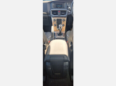 Volvo V40 1.6 D2 SE Euro 5 (s/s) 5dr 13