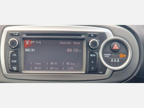 Toyota Yaris 1.33 Dual VVT-i TR Euro 5 5dr 15
