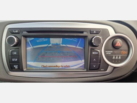 Toyota Yaris 1.33 Dual VVT-i TR Euro 5 5dr 17