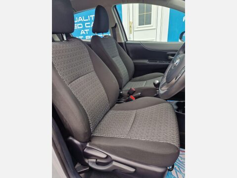 Toyota Yaris 1.33 Dual VVT-i TR Euro 5 5dr 22