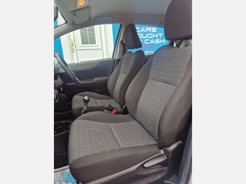 Toyota Yaris 1.33 Dual VVT-i TR Euro 5 5dr 26