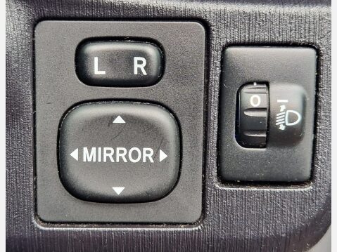 Toyota Yaris 1.33 Dual VVT-i TR Euro 5 5dr 18