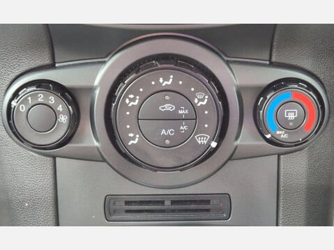 Ford Fiesta 1.25 Style Euro 5 3dr 11