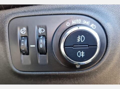 Vauxhall Corsa 1.4i ecoFLEX SRi Euro 6 5dr 17