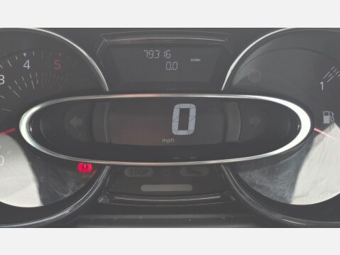 Renault Clio 1.5 dCi Play Euro 6 (s/s) 5dr 8