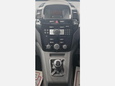 Vauxhall Zafira 1.6 16V Exclusiv Euro 5 5dr 12