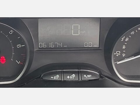Peugeot 2008 1.2 PureTech Active Euro 6 5dr 8