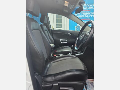 Vauxhall Antara 2.2 CDTi Exclusiv 2WD Euro 5 (s/s) 5dr 16
