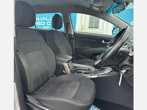 Kia Sportage 1.7 CRDi EcoDynamics 1 2WD Euro 5 (s/s) 5dr 9