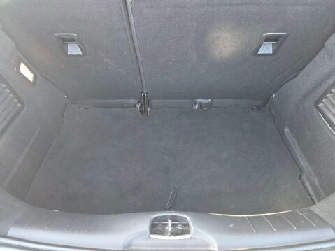 DS DS 3 1.2 PureTech Chic Hatchback 3dr Petrol Manual Euro 6 (82 ps) 4