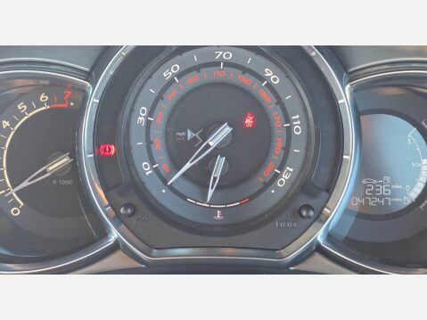 DS DS 3 1.2 PureTech Chic Hatchback 3dr Petrol Manual Euro 6 (82 ps) 5