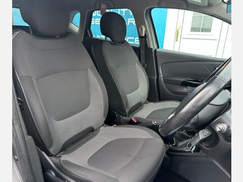 Renault Captur 1.5 dCi ENERGY Dynamique S Nav SUV 5dr Diesel Manual Euro 6 (s/s) (90 ps) 9