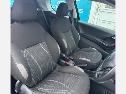 Peugeot 208 1.2 VTi Active Hatchback 3dr Petrol Manual Euro 5 (82 ps) 9