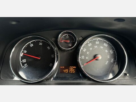 Vauxhall Antara 2.2 CDTi Exclusiv SUV 5dr Diesel Manual 2WD Euro 5 (s/s) (163 ps) 6