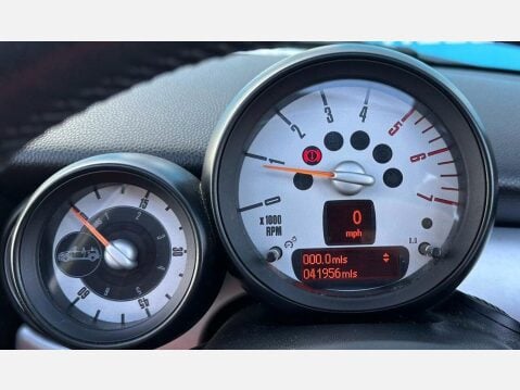 Mini Convertible 1.6 Cooper D Convertible 2dr Diesel Manual Euro 5 (s/s) (112 ps) 6