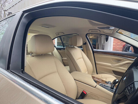 BMW 5 Series 3.0 523i SE Steptronic Euro 5 4dr 9