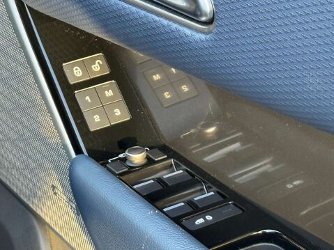 Land Rover Range Rover Velar 2.0 P250 SE Auto 4WD Euro 6 (s/s) 5dr 76