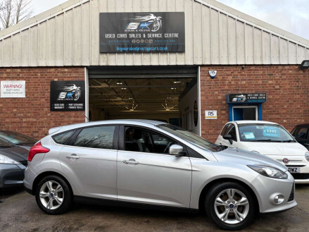 Ford Focus 1.0T EcoBoost Zetec Euro 5 (s/s) 5dr