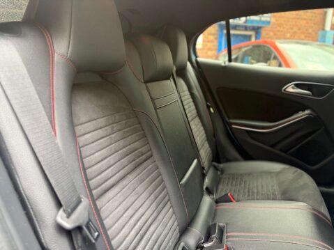 Mercedes-Benz GLA 2.1 GLA200d AMG Line 7G-DCT Euro 6 (s/s) 5dr 37