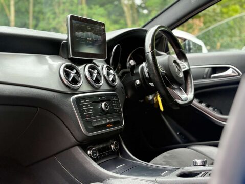 Mercedes-Benz GLA 2.1 GLA200d AMG Line 7G-DCT Euro 6 (s/s) 5dr 50
