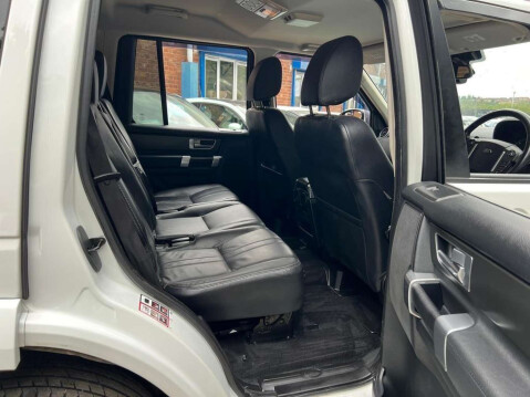 Land Rover Discovery 3.0 SD V6 Graphite Auto 4WD Euro 6 (s/s) 5dr 42
