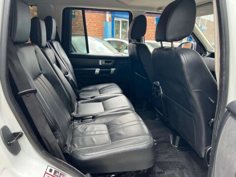 Land Rover Discovery 3.0 SD V6 Graphite Auto 4WD Euro 6 (s/s) 5dr 43