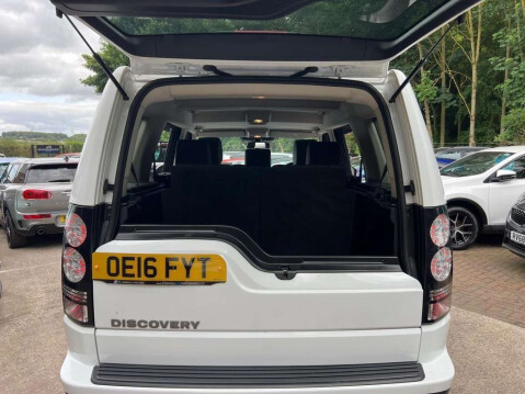 Land Rover Discovery 3.0 SD V6 Graphite Auto 4WD Euro 6 (s/s) 5dr 40