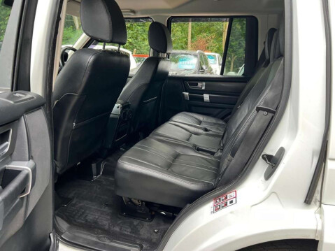 Land Rover Discovery 3.0 SD V6 Graphite Auto 4WD Euro 6 (s/s) 5dr 37