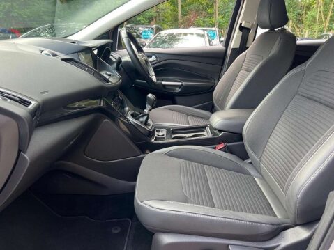 Ford Kuga 1.5T EcoBoost Titanium 2WD Euro 6 (s/s) 5dr 27