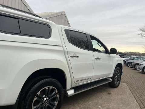 Mitsubishi L200 2.2 DI-D DC Barbarian X Auto 4WD Euro 6 (s/s) 4dr 33
