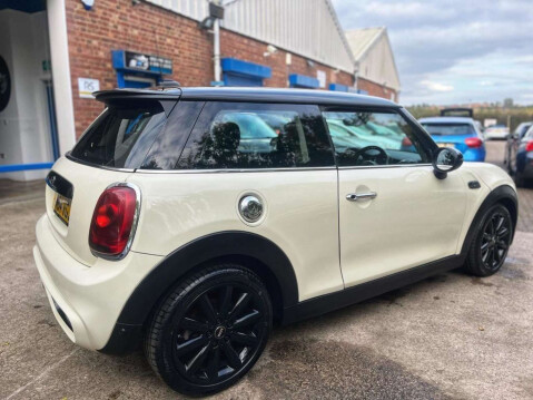 Mini Hatch 2.0 Cooper S Euro 6 (s/s) 3dr 32