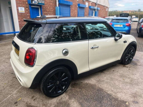 Mini Hatch 2.0 Cooper S Euro 6 (s/s) 3dr 31