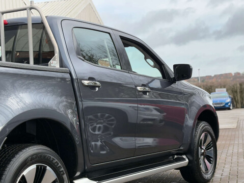 Isuzu D-Max 1.9 D-Max DL40 Auto 4WD 35