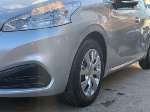 Peugeot 208 1.6 208 Access A/C Blue HDi 5dr 9