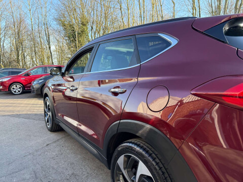 Hyundai TUCSON 1.7 Tucson Premium SE Blue Drive 2WD CRDi Semi-Auto 5dr 33