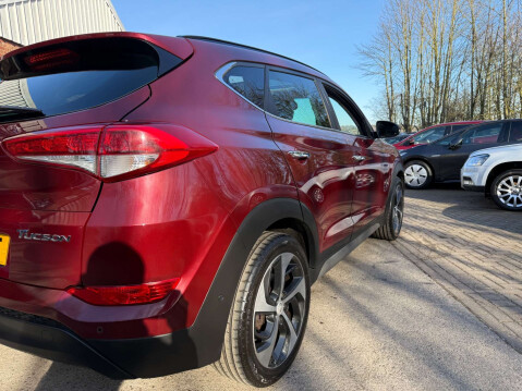 Hyundai TUCSON 1.7 Tucson Premium SE Blue Drive 2WD CRDi Semi-Auto 5dr 30