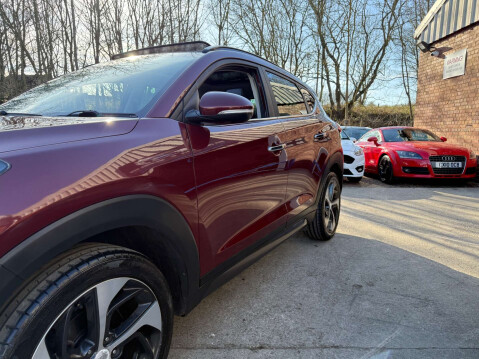 Hyundai TUCSON 1.7 Tucson Premium SE Blue Drive 2WD CRDi Semi-Auto 5dr 26