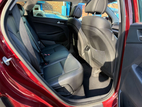 Hyundai TUCSON 1.7 Tucson Premium SE Blue Drive 2WD CRDi Semi-Auto 5dr 46