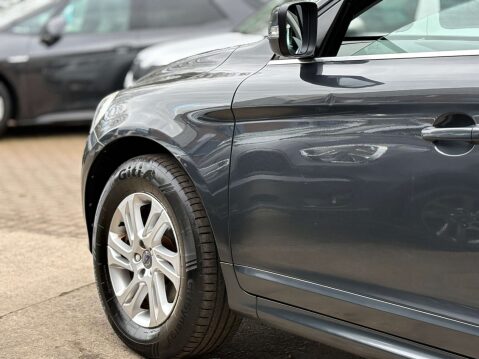 Volvo XC60 2.4 XC60 SE Nav D4 AWD 4WD 5dr 12