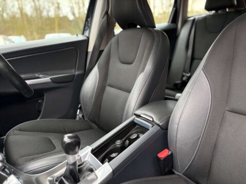 Volvo XC60 2.4 XC60 SE Nav D4 AWD 4WD 5dr 33