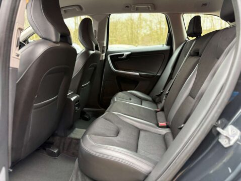 Volvo XC60 2.4 XC60 SE Nav D4 AWD 4WD 5dr 45